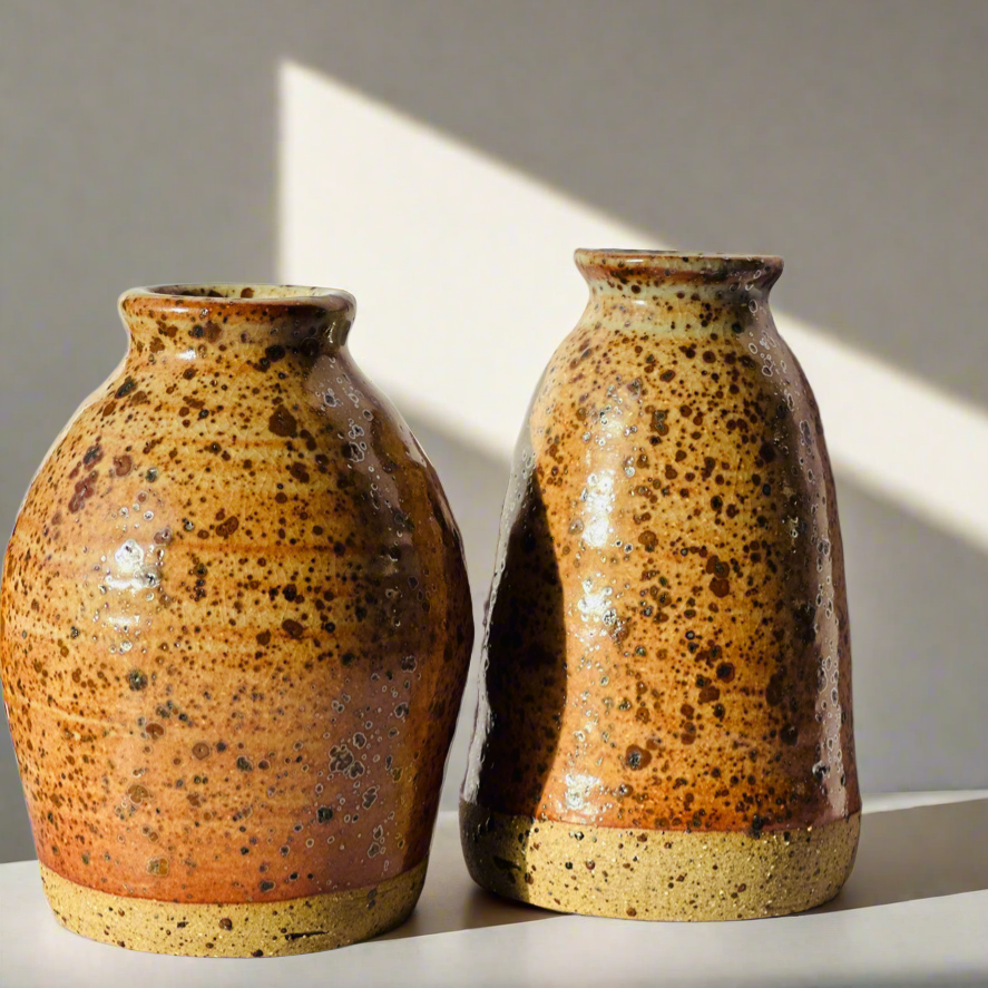 bud vase | rust in speckles