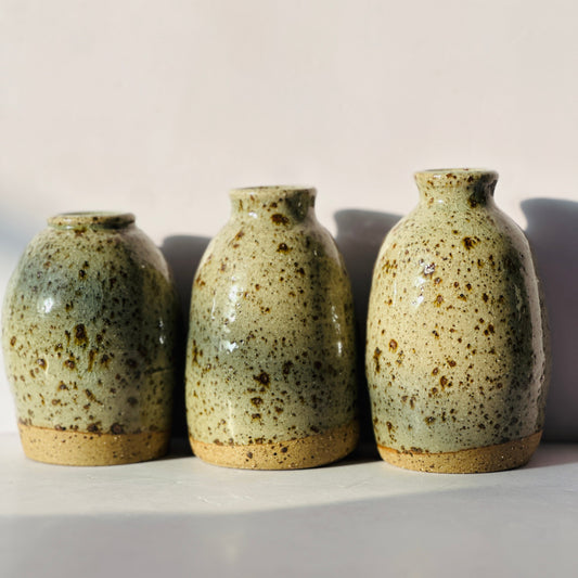 bud vase | olive in speckles