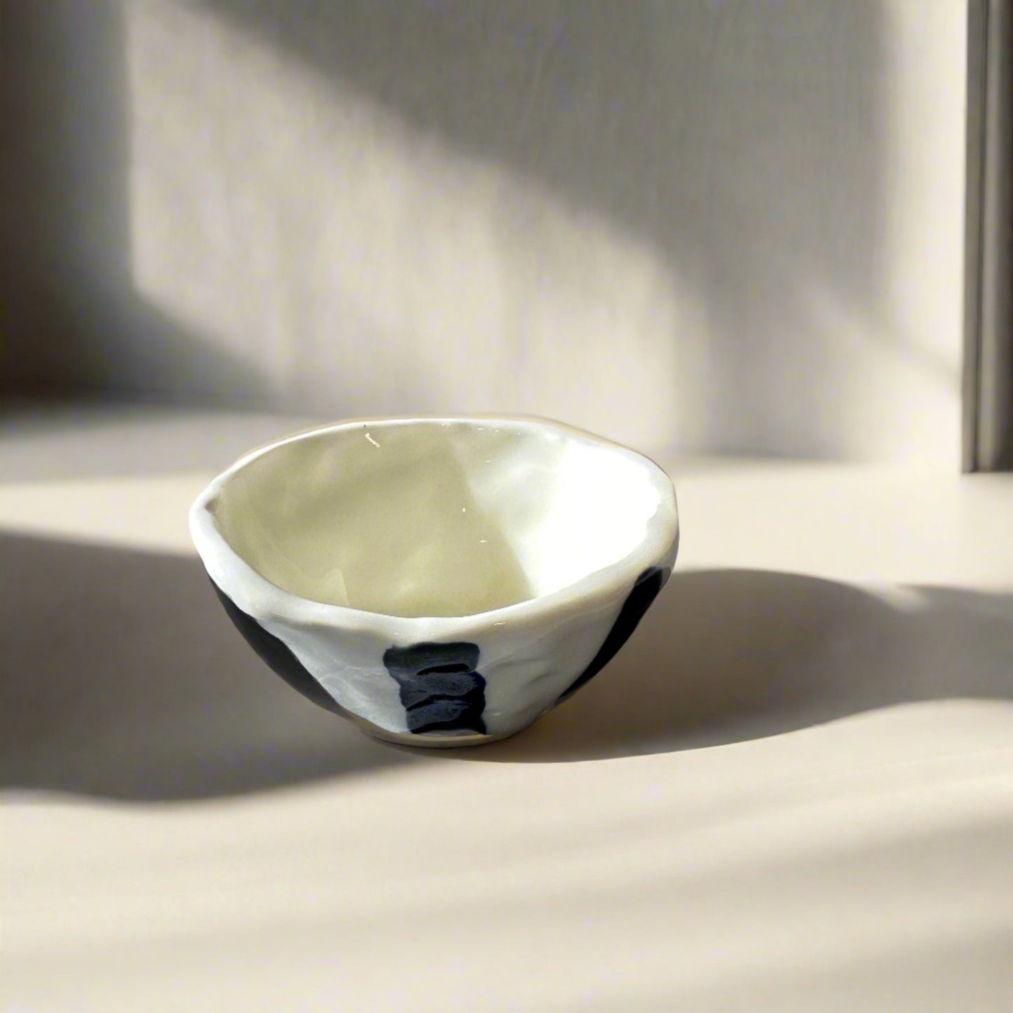 lines + dots series | pinched bowl