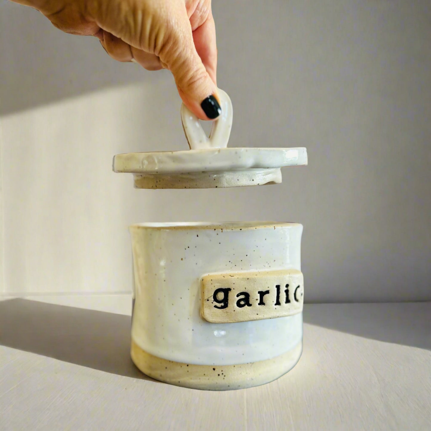 rustic series | garlic pot | speckled