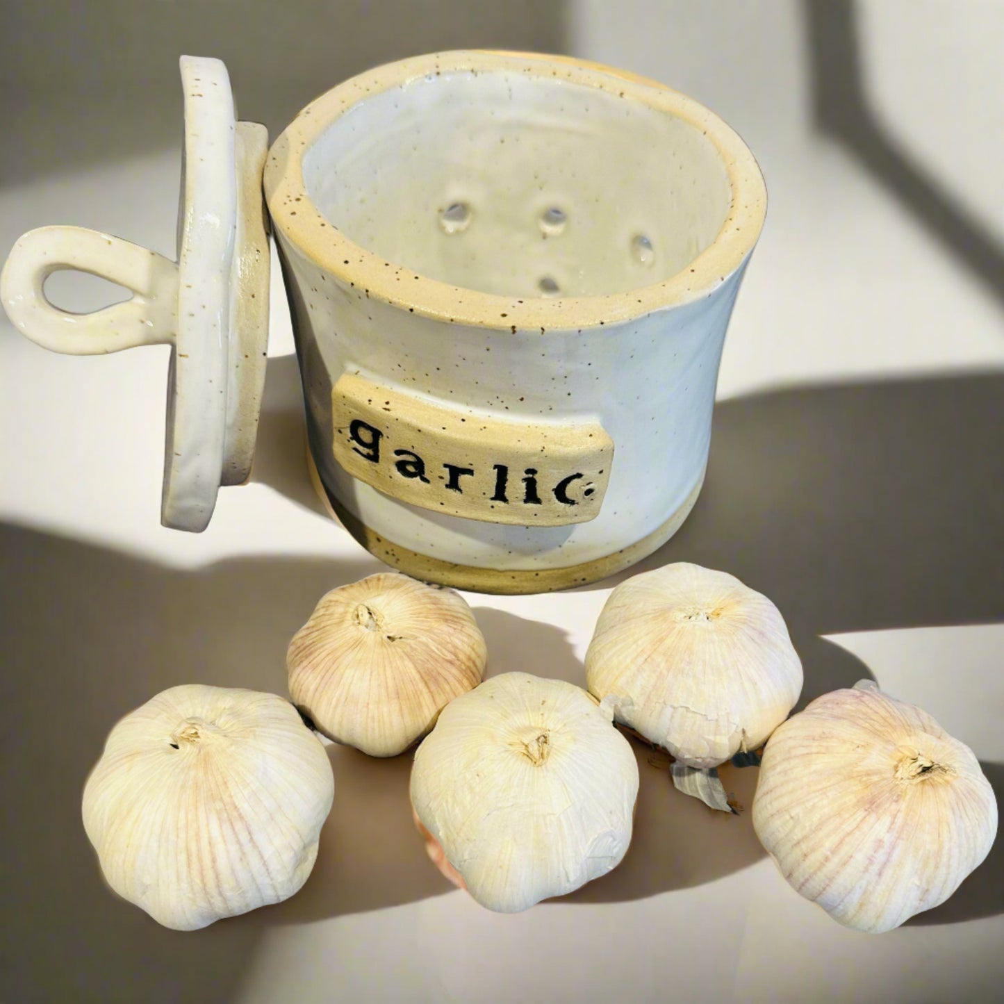 rustic series | garlic pot | speckled